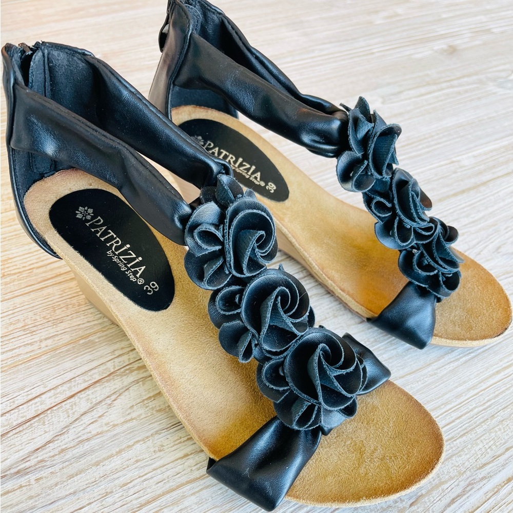 Patrizia by Spring Step Black Wedge Sandals with Floral Detail – Size 39 (8.5-9)